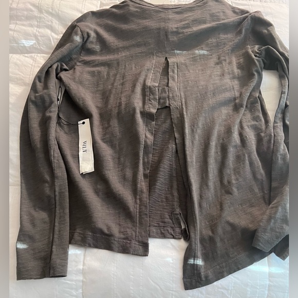 NWT Wilt Shifted Hem Cotton Long Sleeve with Open Back in Mushroom - Picture 4 of 7